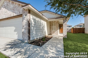 Building Photo - 9010 Oakwood Park