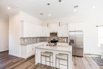 Building Photo - 5205 Bataan Rd