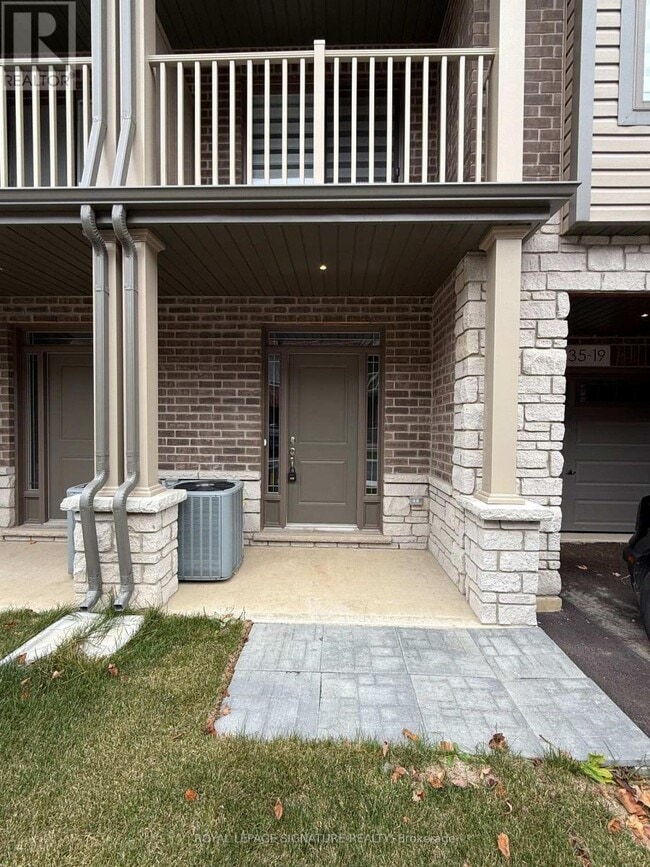 Building Photo - 19 Picardy Dr