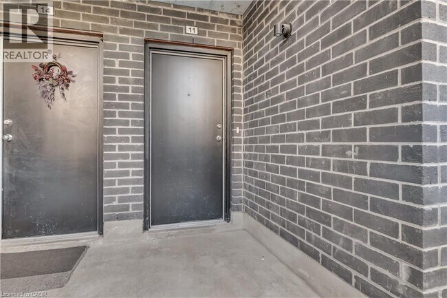 Building Photo - 235 Chapel Hill Dr