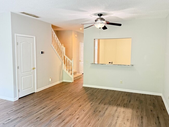 Photo - 826 Rossford Run Townhome