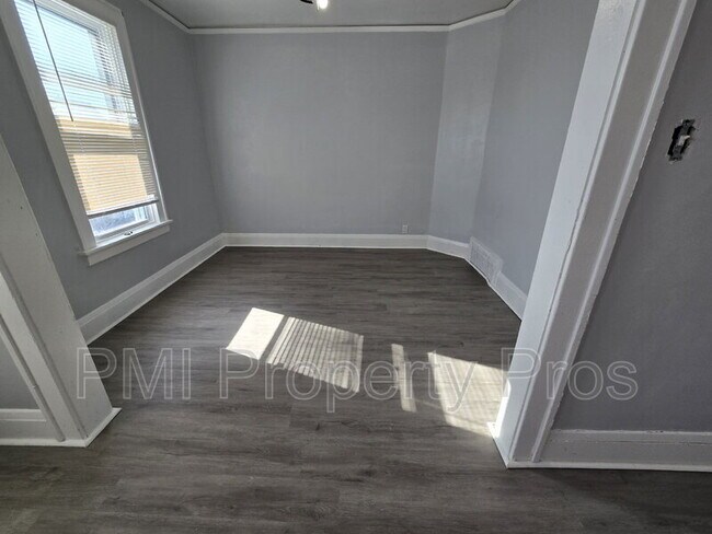 Foto del edificio - 2620A W Locust St