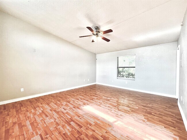 Foto del edificio - 701 W Sycamore St