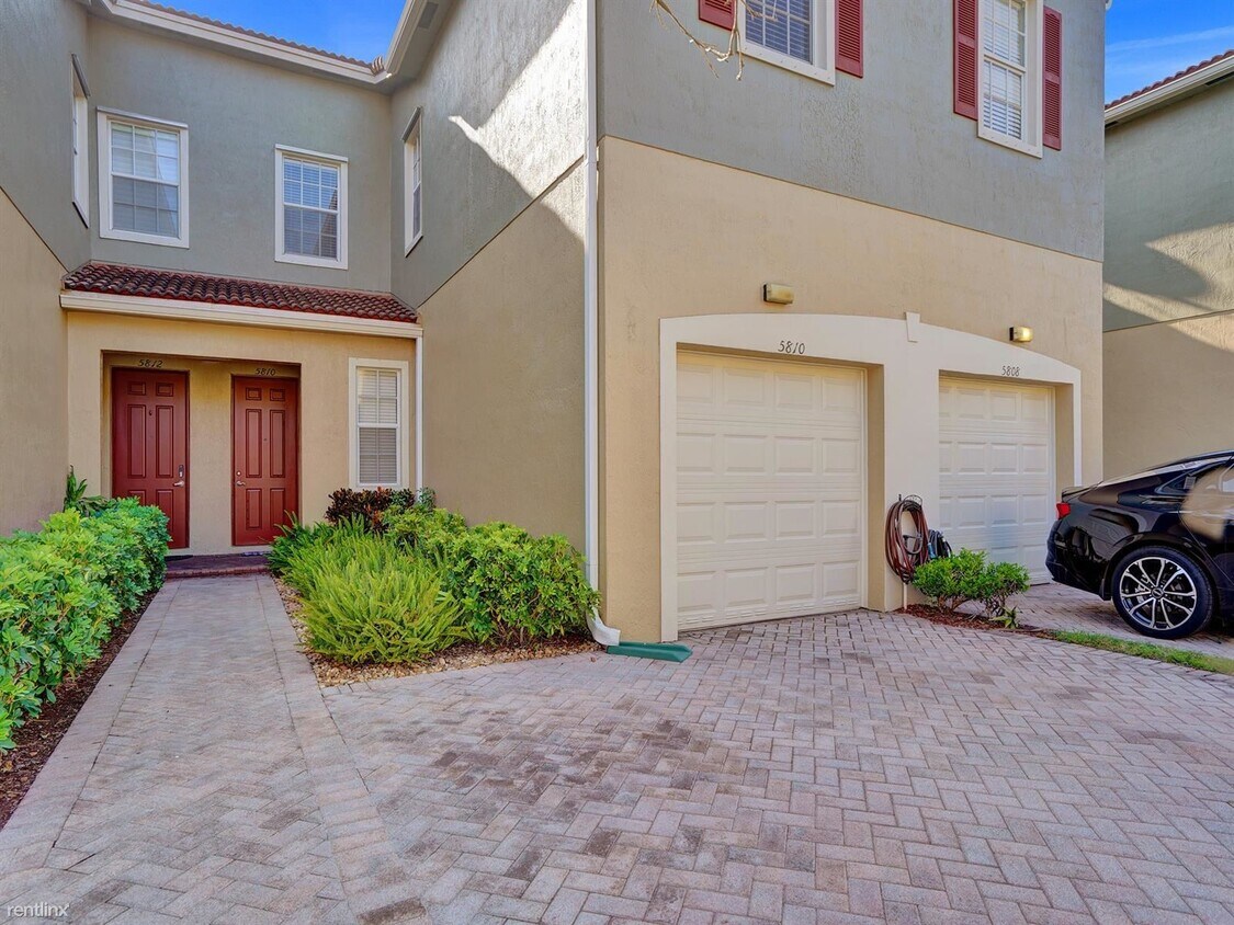 Primary Photo - 3 br, 2.5 bath House - Hampton Hills