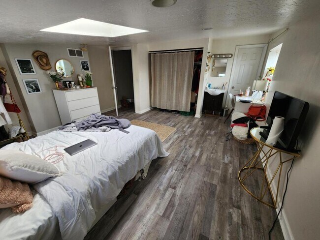 Foto del edificio - 2348 Wheeler St