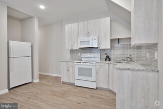 Building Photo - 5800 N 17th St