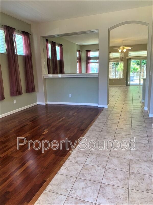 Building Photo - 857 Tannehill Dr