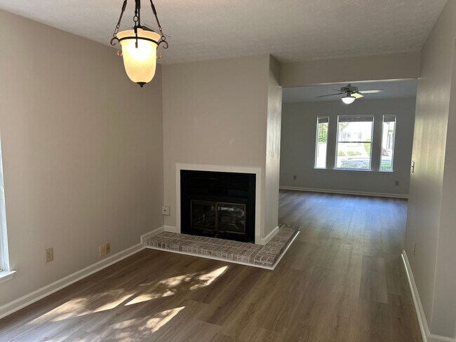 Foto del edificio - 3Bd/2.5Ba Single Family Home in Alpharetta