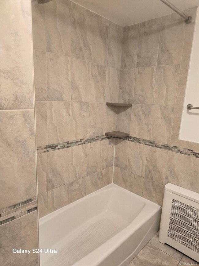 Building Photo - 740 Dogwood Ave