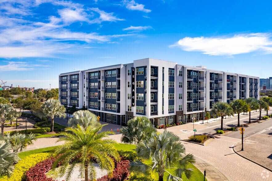 1251 Ray Charles Blvd