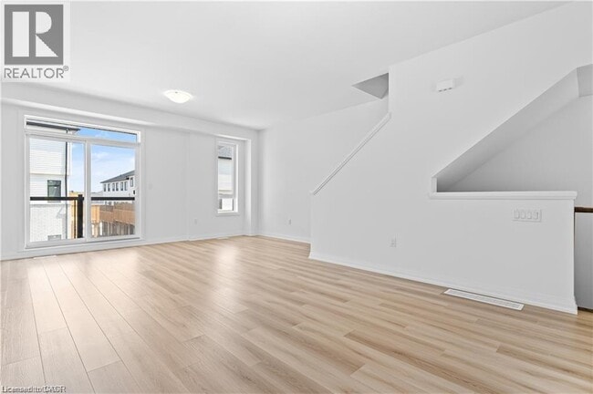 Building Photo - 4040 Mountain St