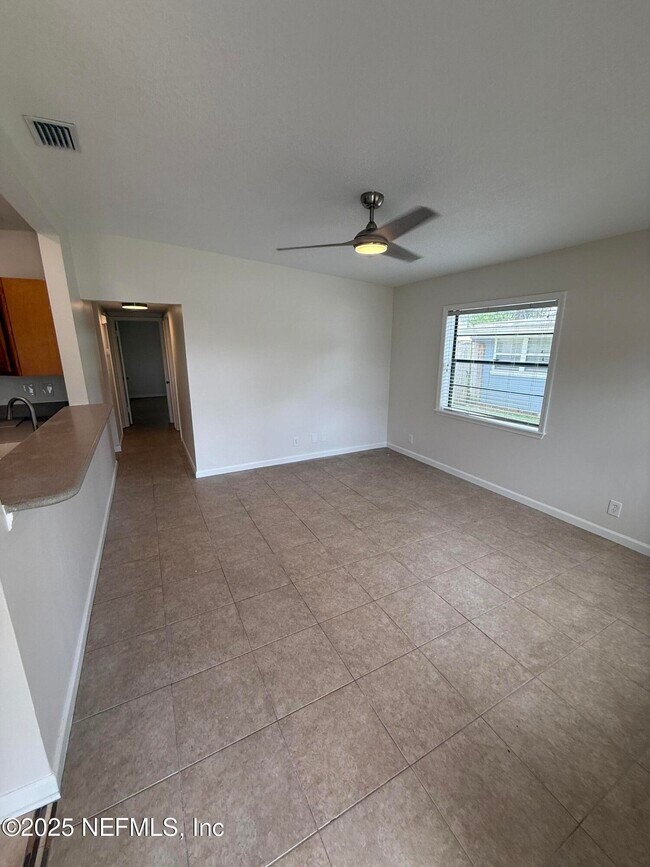 Foto del edificio - 537 Oleander St