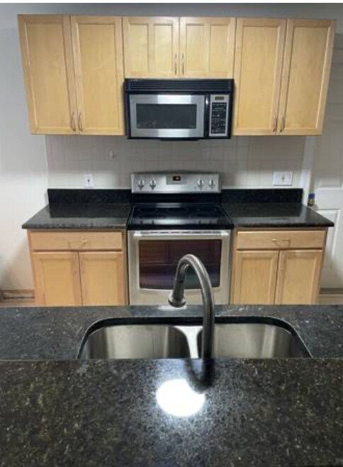 Primary Photo - 1035 Spring Meadow Dr