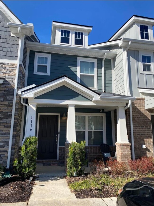 Building Photo - 1116 Lilly Valley Way