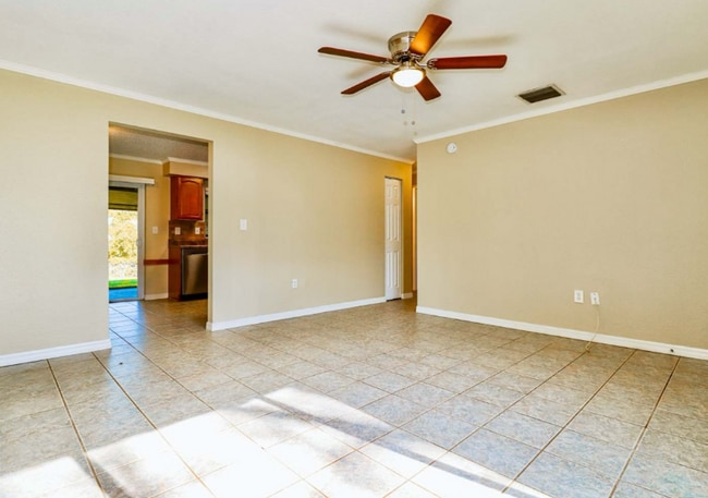 Building Photo - 1800 Loch Haven Ct