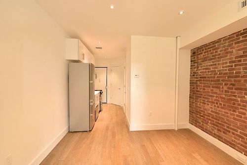 Foto del edificio - 94 Allen St