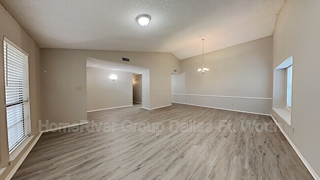 Building Photo - 7101 Christina Ln