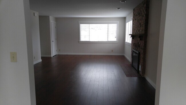 Foto del edificio - 15610 9th Ave SW