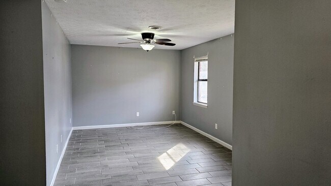 Foto del edificio - 125 St Andrews Ct