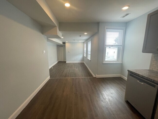 Foto del edificio - 2171 E Hagert Street