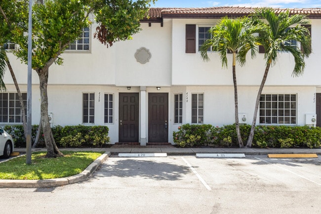 Building Photo - 4140 Napoli Lake Dr