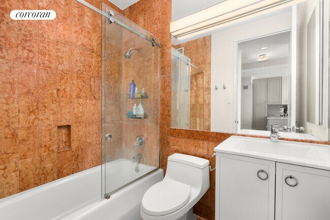 Foto del edificio - 300 E 62nd St
