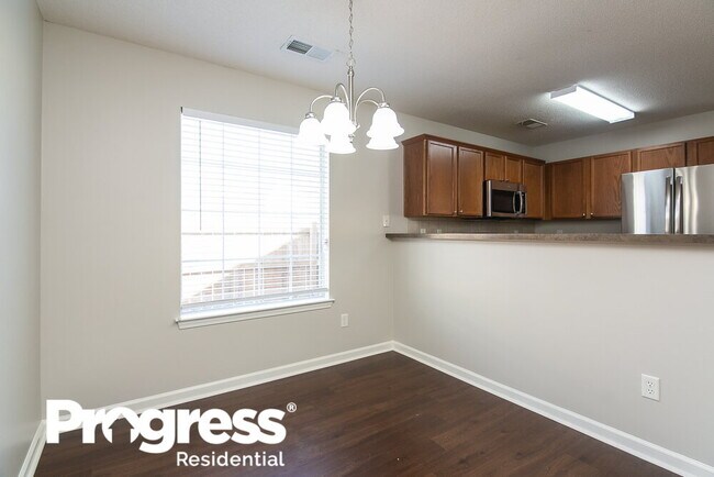 Foto del edificio - 10049 Mill Hill Ave