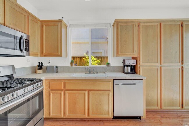Building Photo - 3416 Outrigger Pl