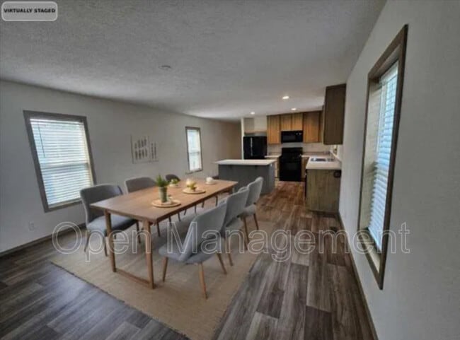 Building Photo - 24 Erin Ln