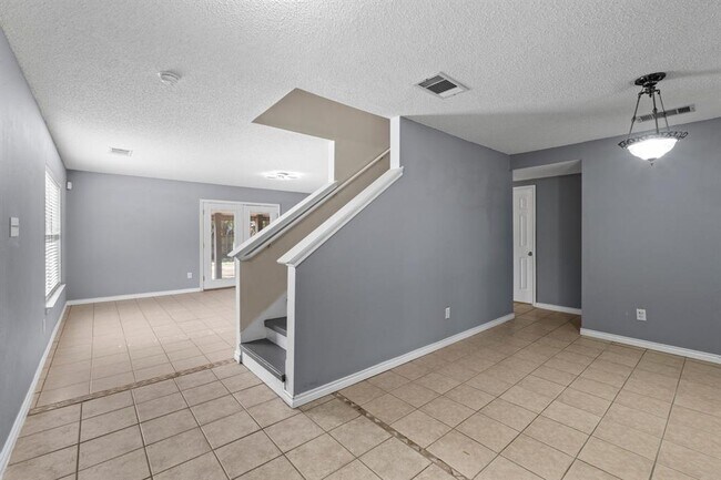 Building Photo - 1704 Matagorda Dr
