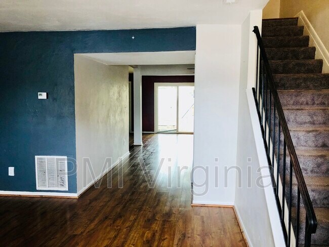 Building Photo - 5748 Morningside Ct