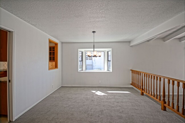 Building Photo - VERY BRIGHT & AIRY, 2050 SQ FT HOME W/ TON...