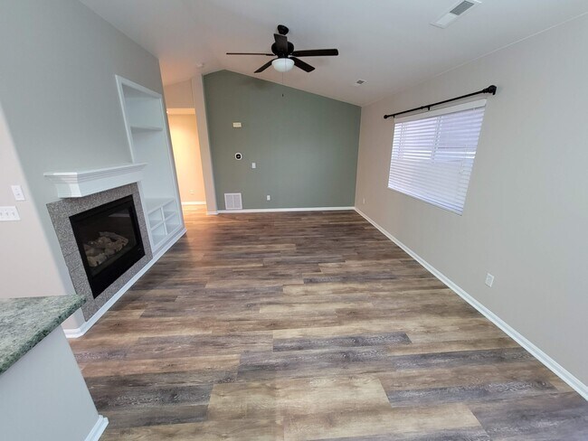 Foto del edificio - 420 Elizabeth St