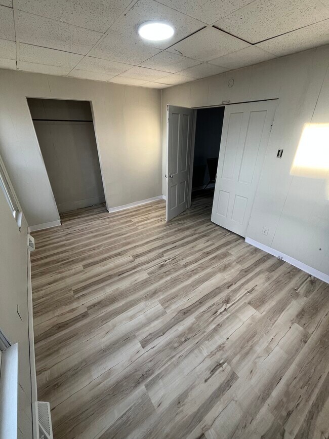 Dormitorio 1 - 911 17th Ave