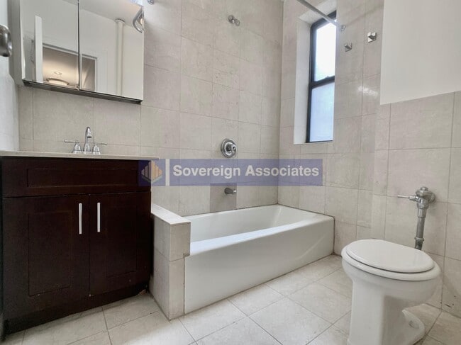 Building Photo - 282 Cabrini Blvd