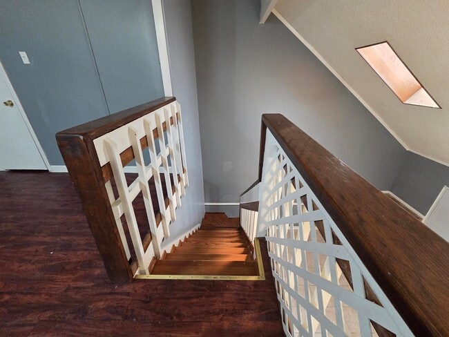 Foto del edificio - 96 Willow Dr