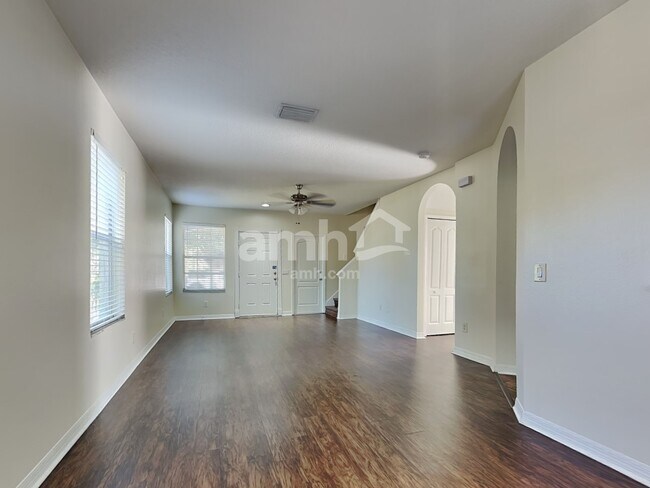 Building Photo - 8535 Quarter Horse Dr