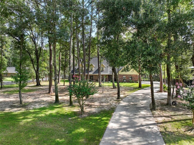 Foto del edificio - 415 Lago Trace Dr