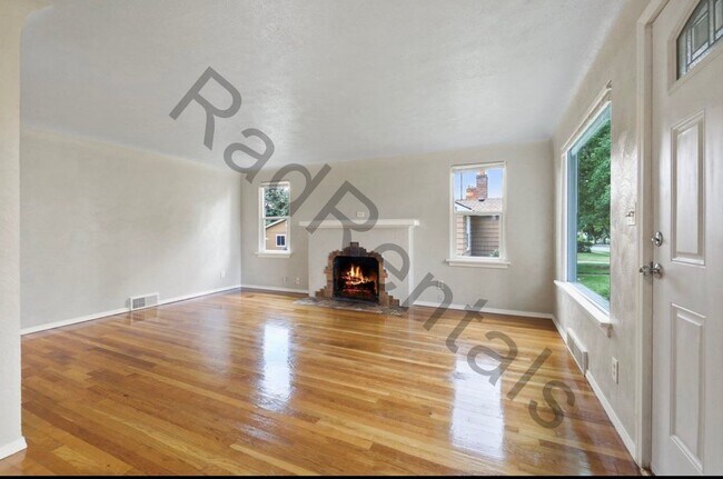 Foto del edificio - 2509 W Upton Ave