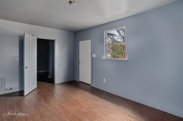 Foto del edificio - 329 Edwards St