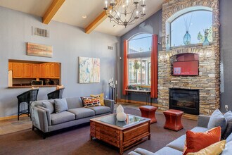 Interior Photo - Creekstone Apartments