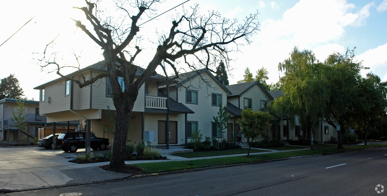 Building Photo - Schley Apartments
