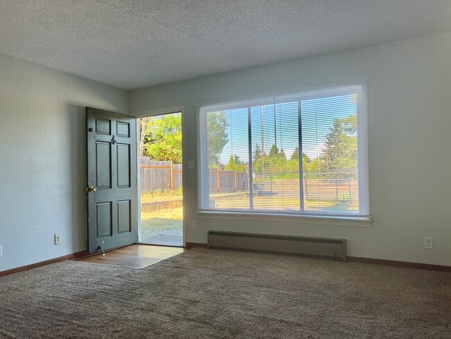 Building Photo - Charming 2-Bedroom Home in Burien