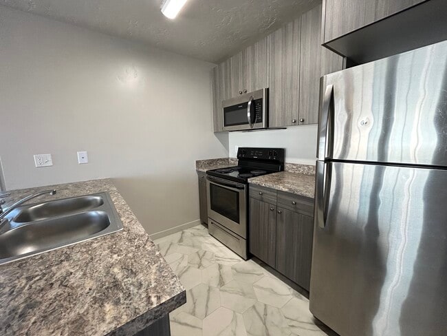 Building Photo - 4815 Continental Ln