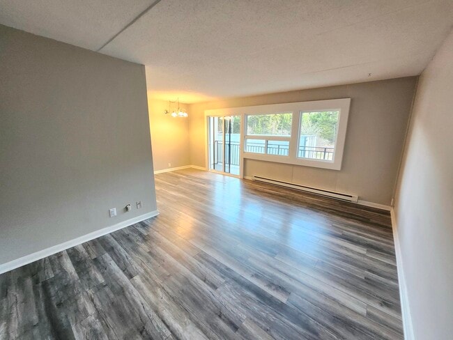 Building Photo - 411 Ellerdale St