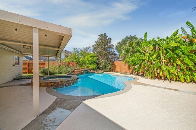 Foto del edificio - 15614 Stone Gables Ln