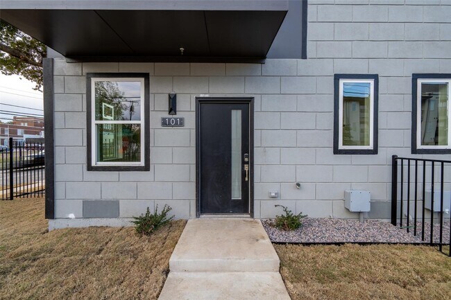 Building Photo - Modern 4-Level Corner Condo with Rooftop Deck & Downtown Views – 2BR/2.5BA + Flex Spaces, 2-Car G...