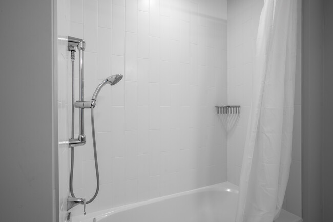 Building Photo - Pelican Residences Fully Furnished Apartments