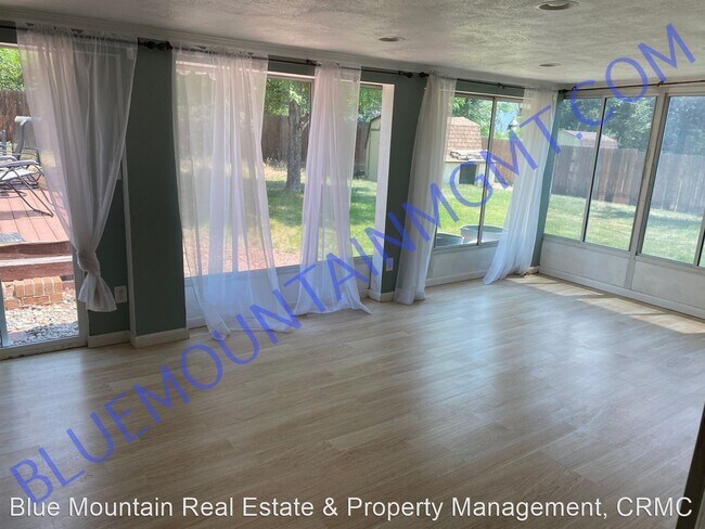 Building Photo - 3 br, 1 bath House - 513 Ponderosa Drive