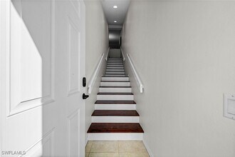 Building Photo - 23785 Clear Spring Ct